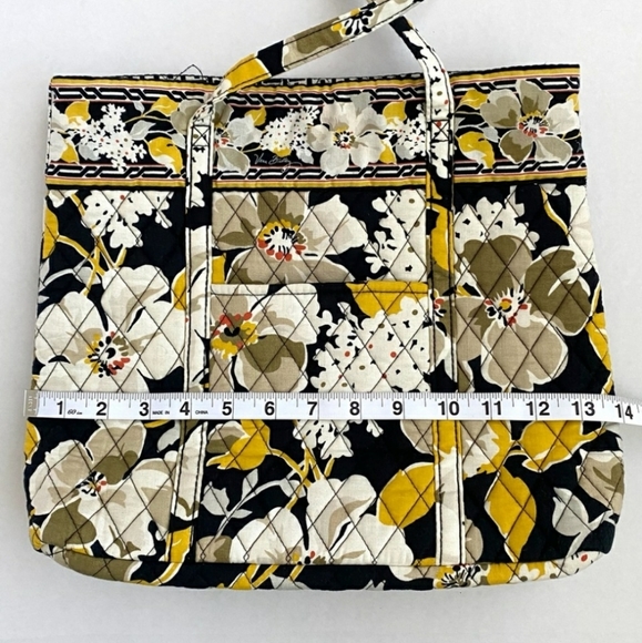 VERA BRADLEY TOTE RETIRED DOGWOOD PATTERN - Picture 3 of 10